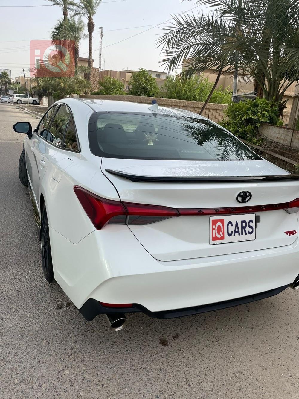 تويوتا أفالون